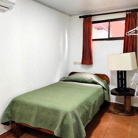 Hotel Los Ranchos Хако Екстер'єр фото